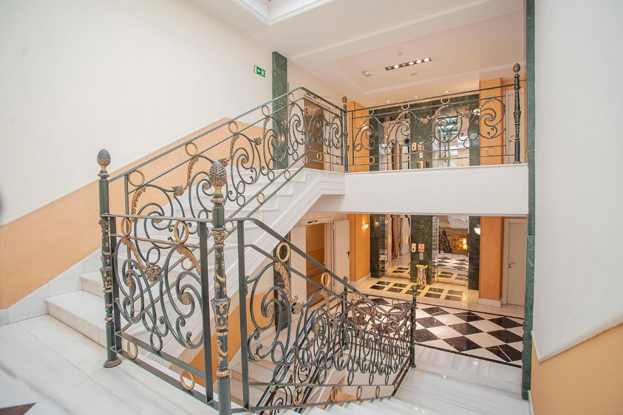 Hotel Recoletos 4*