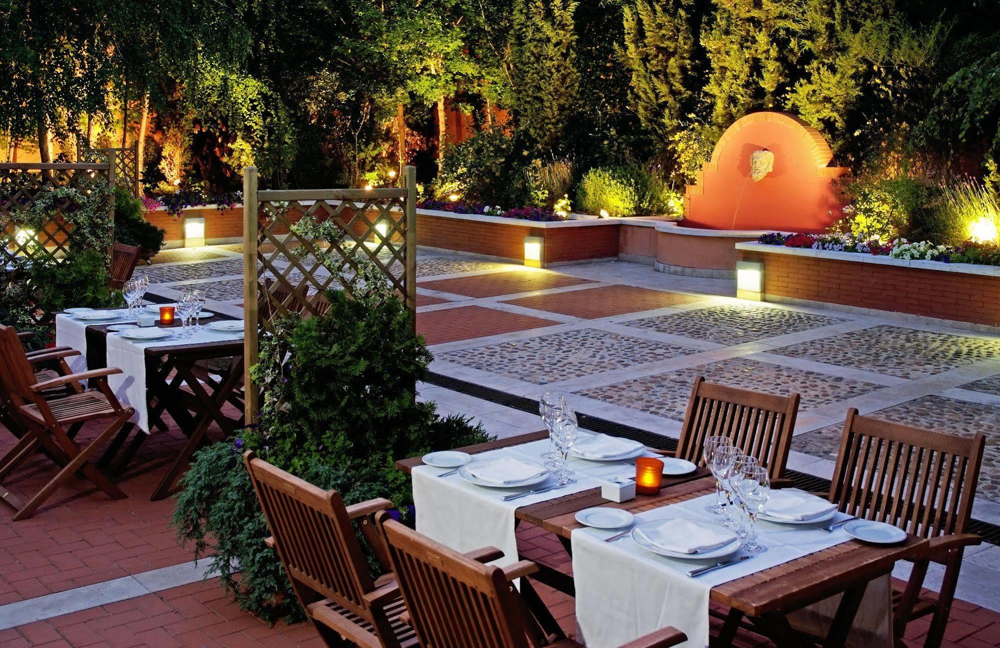 Hotel Recoletos 4*